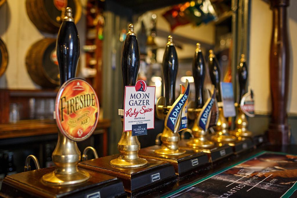 Kings Head Holt Bed & Breakfast Holt  Bagian luar foto
